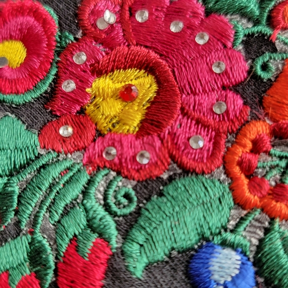 Valentine's Day embroidered T-shirt with hungarian Kaocsa Design and rhinestones - Picture 7 of 12